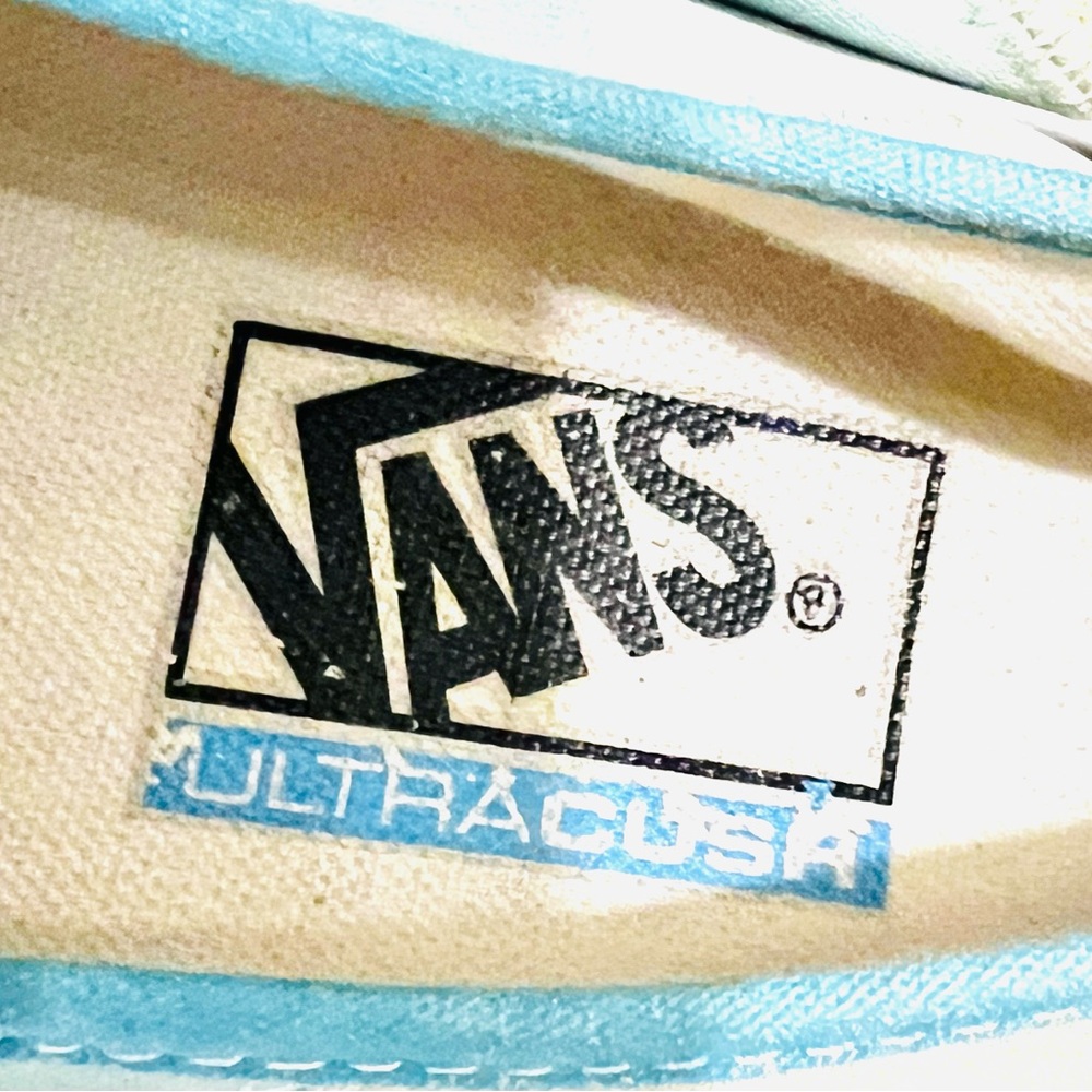 Vans Rainbow Ombré UltraCush Sneakers - Size Women 10 / Men 8.5 - Picture 4 of 5